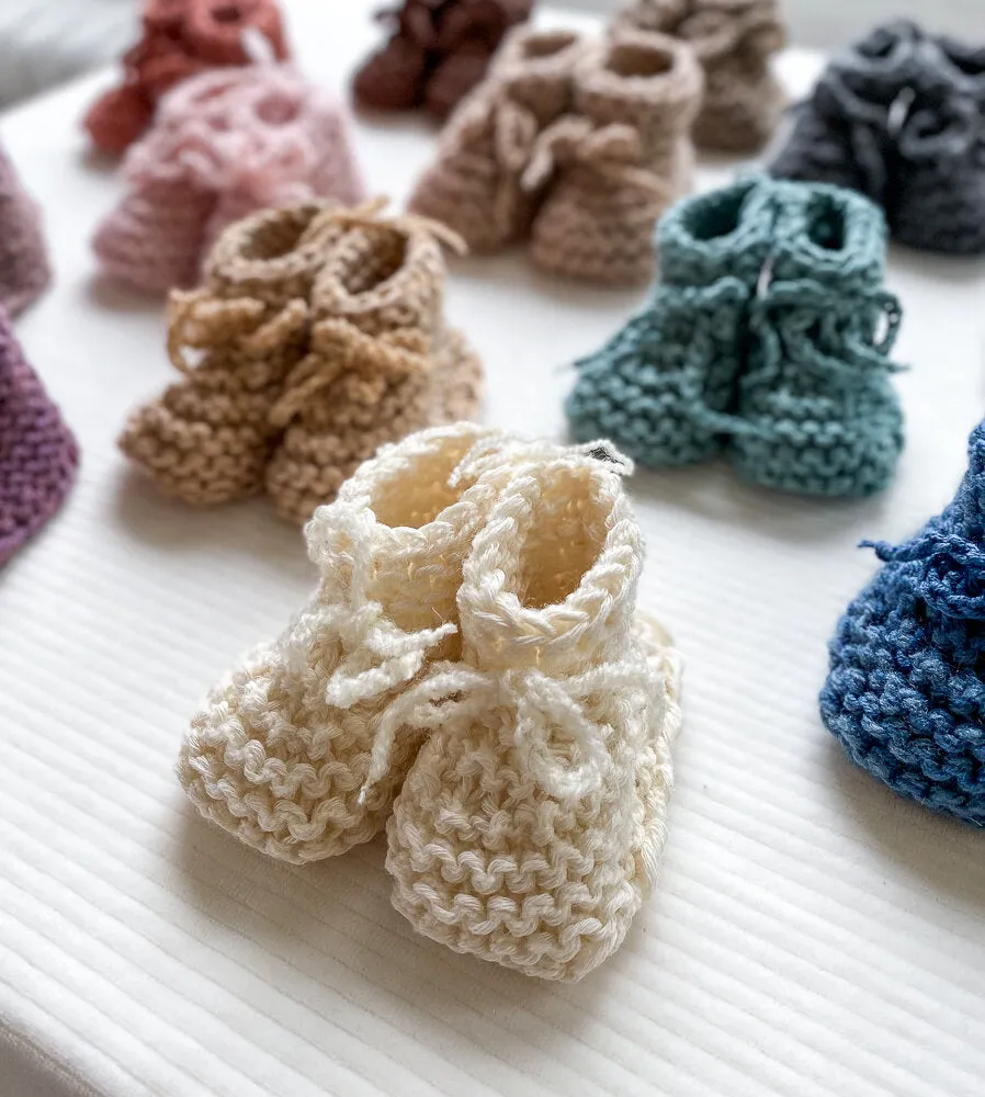 Baby booties / cotton