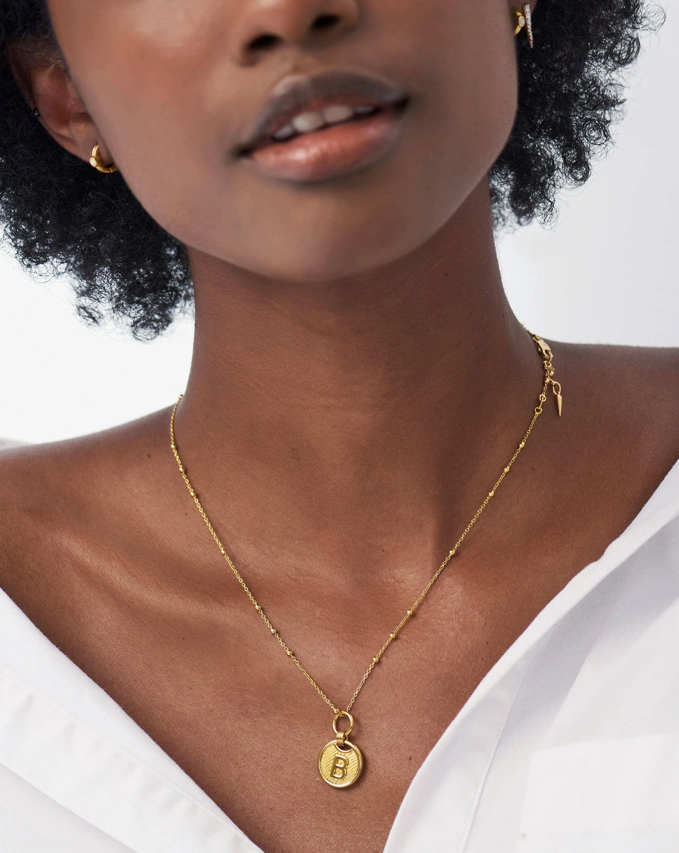 Initial Pendant Necklace - Initial Q | 18ct Gold Plated Vermeil