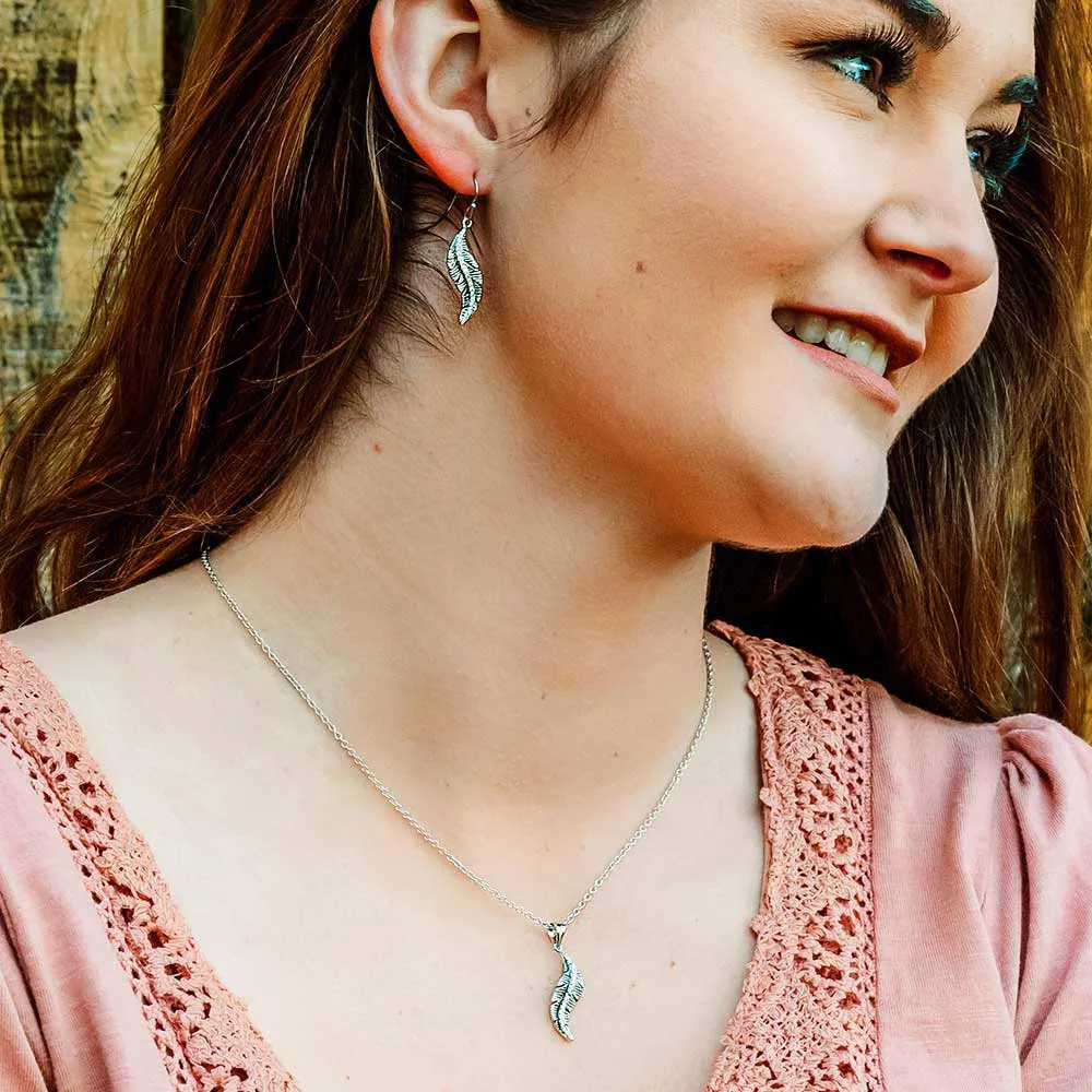 Montana Silversmiths All About The Curve Feather Necklace